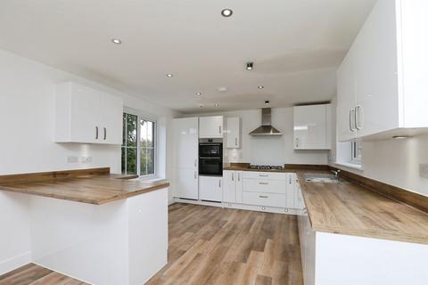 4 bedroom detached house for sale, Spruce Way, Dereham