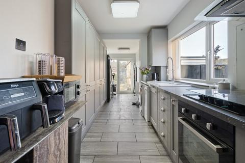 2 bedroom bungalow for sale, Lynton Close, Scunthorpe, North Lincolnshire, DN15