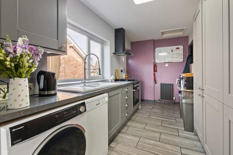 2 bedroom bungalow for sale, Lynton Close, Scunthorpe, North Lincolnshire, DN15