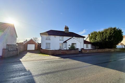 3 bedroom detached house for sale, The Lilacs, Mill Road, Hempnall, Norwich, Norfolk NR15 2LP