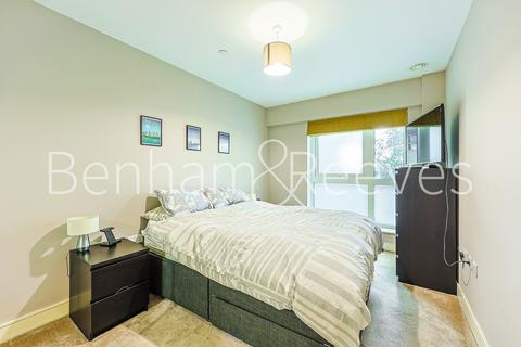 undefined, Longfield Avenue, Ealing W5