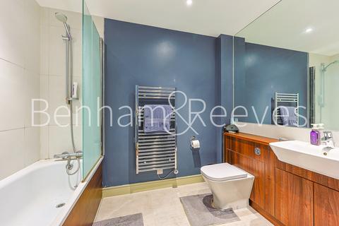 undefined, Longfield Avenue, Ealing W5