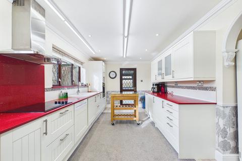 4 bedroom detached house for sale, Dartmouth Road, Paignton