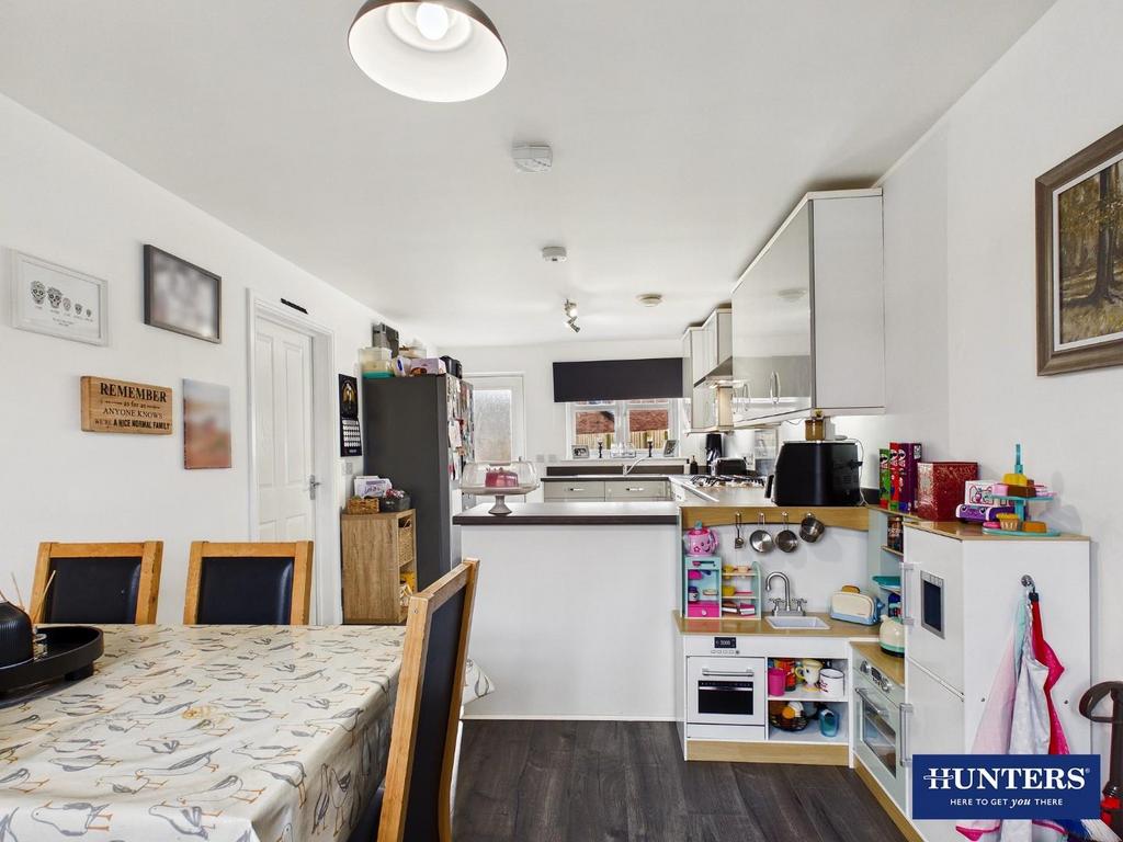Kitchen / Dining Room