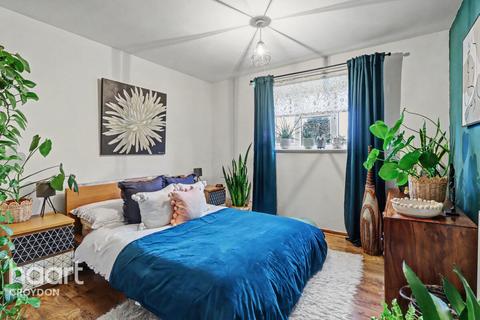 2 bedroom flat for sale, Canterbury Road, Croydon