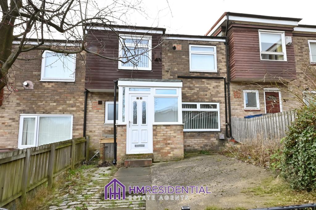 Newley Refurbished 3 bedroom terraced house avail