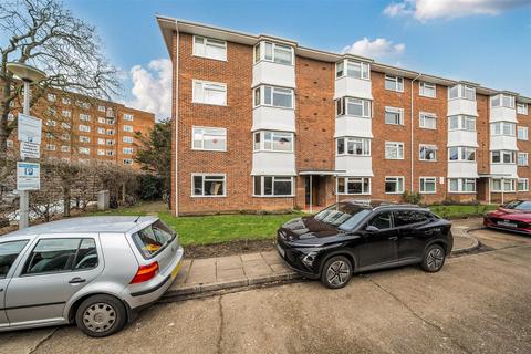 2 bedroom apartment for sale, St. Andrews Square, Surbiton
