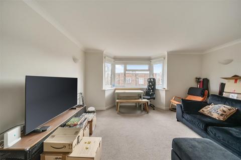 2 bedroom apartment for sale, St. Andrews Square, Surbiton