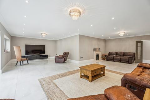 undefined, Howards Thicket, Gerrards Cross, Buckinghamshire, SL9