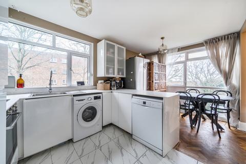 2 bedroom flat for sale, Beechcroft Manor, Weybridge, KT13