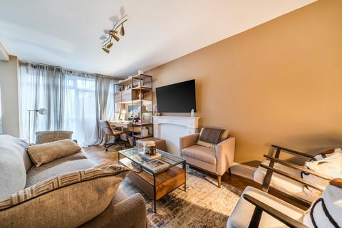2 bedroom flat for sale, Beechcroft Manor, Weybridge, KT13
