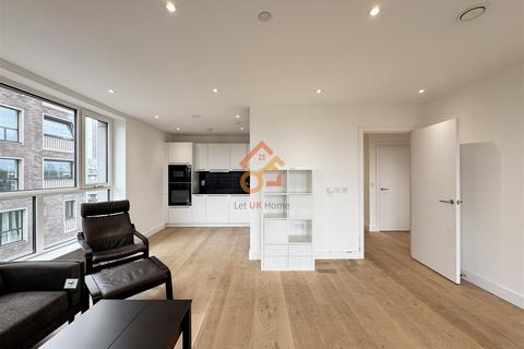 2 bedroom flat for sale, Gosnold House South, 11 Escapade Place, London E14