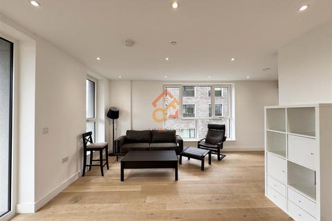 2 bedroom flat for sale, Gosnold House South, 11 Escapade Place, London E14