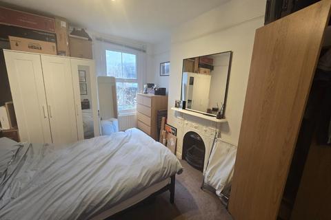 1 bedroom apartment to rent, Milkwood Road, Herne Hill, London, SE24