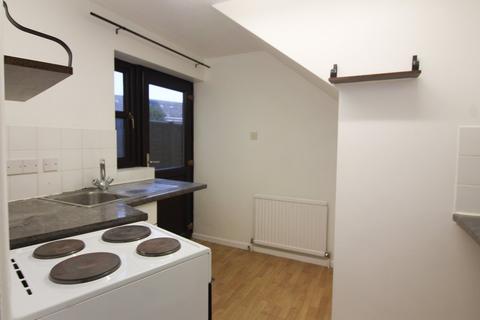2 bedroom flat to rent, Hitchin Street, Biggleswade, SG18