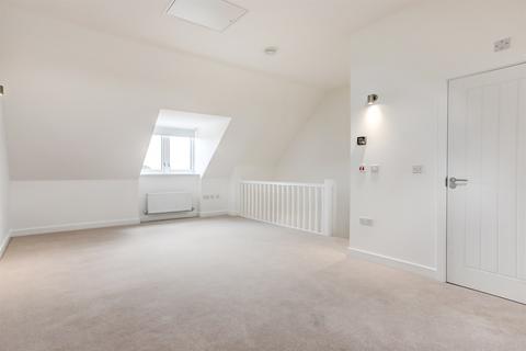 4 bedroom semi-detached house to rent, Newcastle Upon Tyne NE13