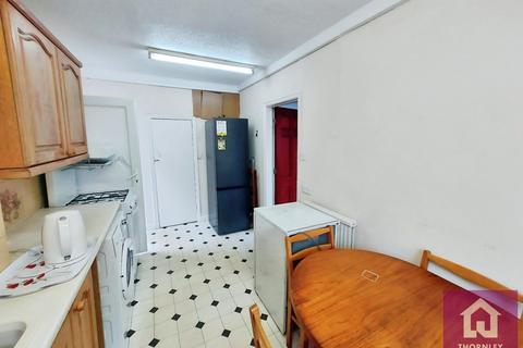 undefined, Oakwood Drive, Salford, M6