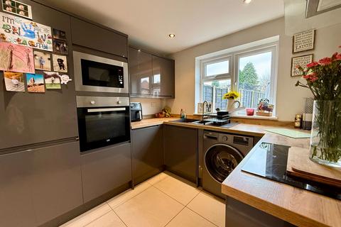 3 bedroom terraced house for sale, Burton Road, Swadlincote DE12