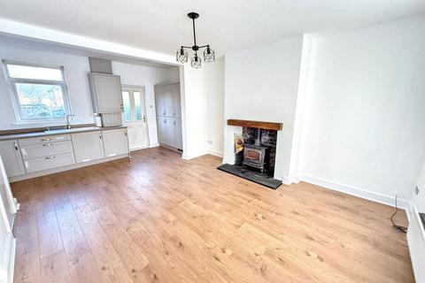 3 bedroom terraced house to rent, Lichfield Avenue, Newcastle upon Tyne NE6