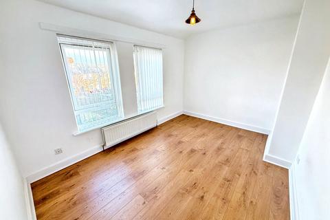 3 bedroom terraced house to rent, Lichfield Avenue, Newcastle upon Tyne NE6