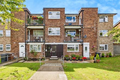 Meadow Road, Bushey