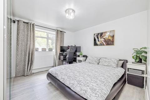 undefined, Meadow Road, Bushey
