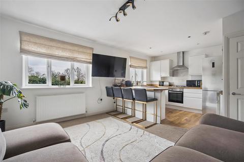 3 bedroom maisonette for sale, Station Approach, Higher Denham