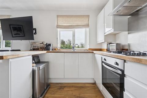 3 bedroom maisonette for sale, Station Approach, Higher Denham