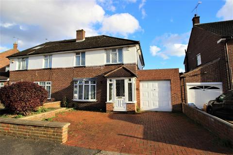 4 bedroom semi-detached house to rent, Lodge Close, Uxbridge