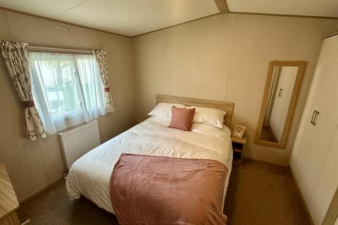3 bedroom static caravan for sale, Three Bed ABI Summer Breeze (36x12) 2014 Hoburne Bashley, New Milton BH25