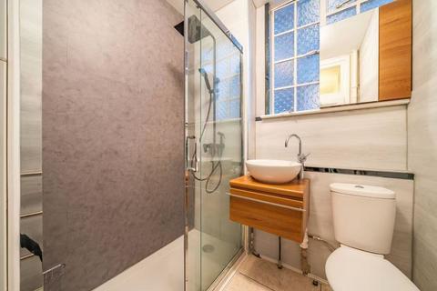 2 bedroom flat for sale, Flat 24 Daver Court, Chelsea Manor Street, Chelsea, London, SW3 3TS