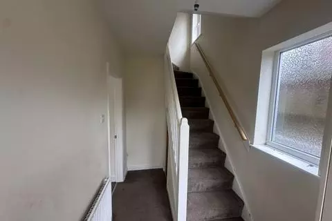 3 bedroom semi-detached house for sale - Photo 6