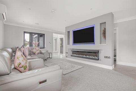 4 bedroom detached bungalow for sale, Mildenhall Road, Fordham CB7