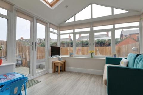 3 bedroom semi-detached house for sale, Clumber Drive, Gomersal, Cleckheaton, West Yorkshire, BD19