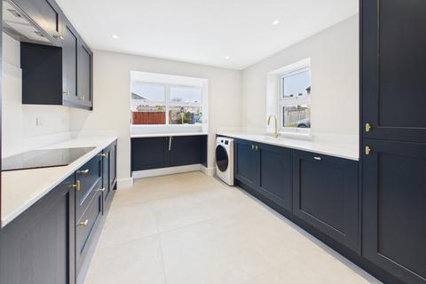 3 bedroom detached house for sale, Dowling Court, Hemel Hempstead, HP3