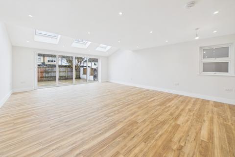 3 bedroom detached house for sale, Dowling Court, Hemel Hempstead, HP3