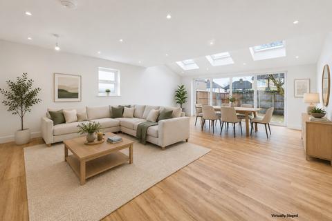 3 bedroom detached house for sale, Dowling Court, Hemel Hempstead, HP3