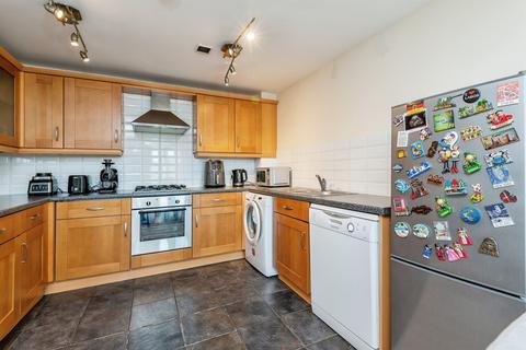 2 bedroom apartment for sale, Halifax Road, Birchencliffe, Huddersfield