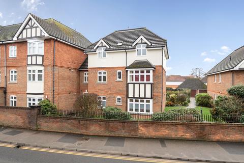 Balfour Road, Weybridge, KT13