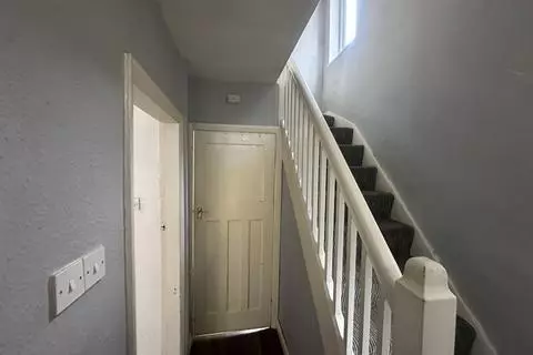 3 bedroom semi-detached house for sale - Photo 6