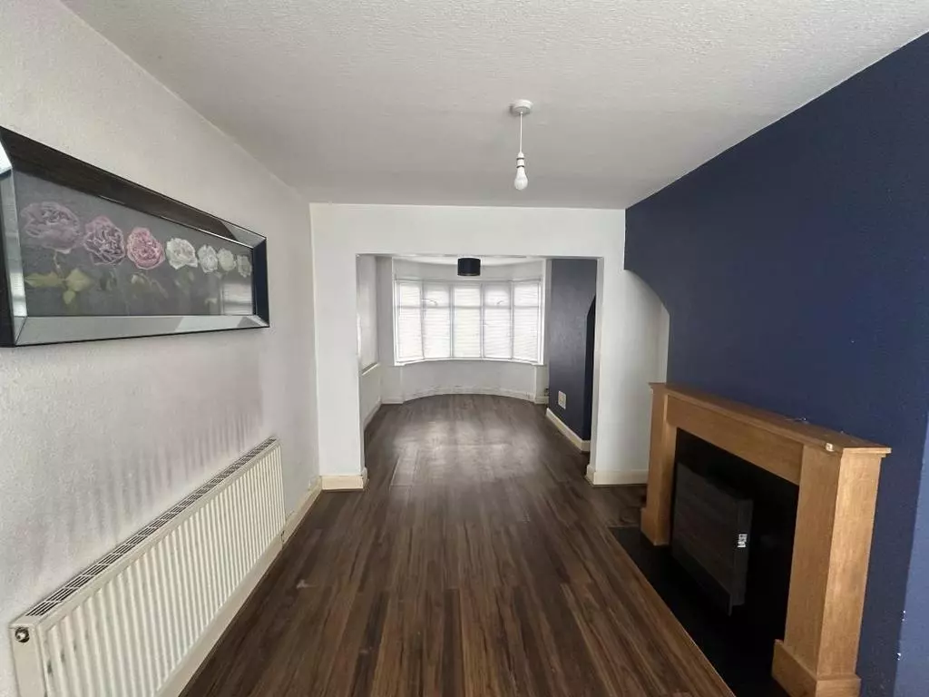 3 bedroom semi-detached house for sale - Photo 9