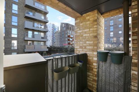 1 bedroom apartment for sale, Wyndham Road, London, SE5
