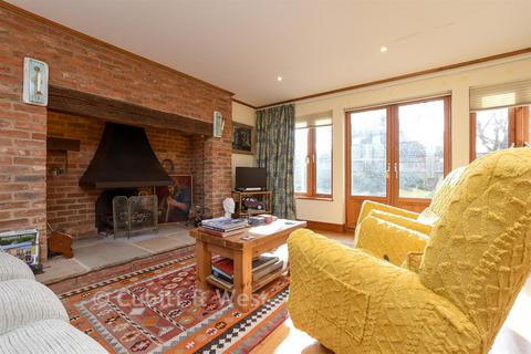 4 bedroom detached house for sale, Cranston Road, East Grinstead, West Sussex