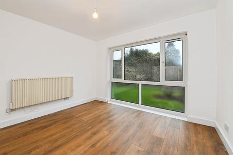 2 bedroom ground floor flat for sale, Goldlay Avenue, Chelmsford