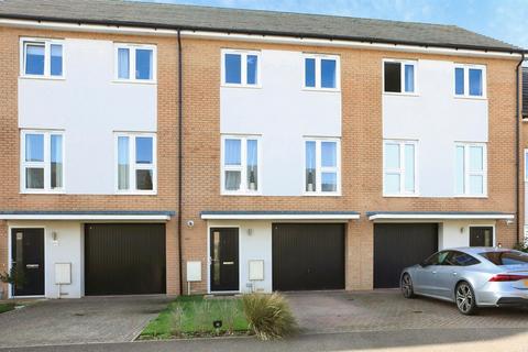 4 bedroom townhouse for sale, Chapman Avenue, Peterborough