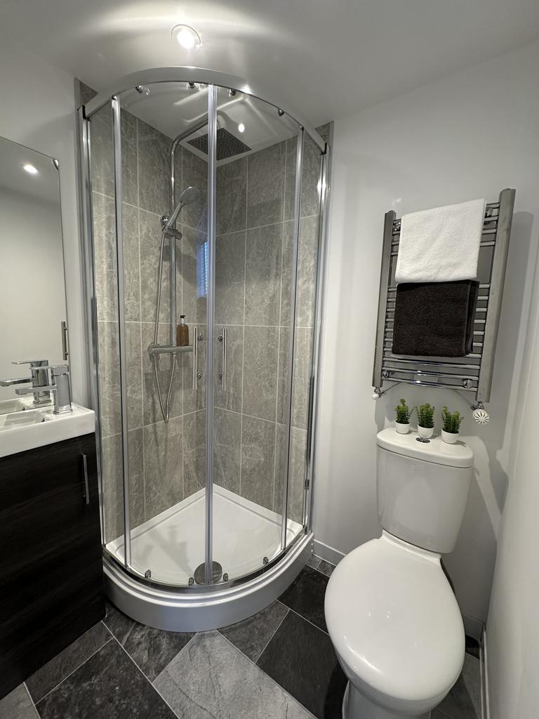 En Suite of Similar size and layout