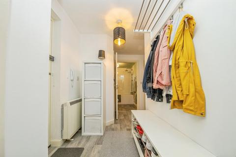 2 bedroom apartment for sale, Alnesbourn Crescent, Ipswich