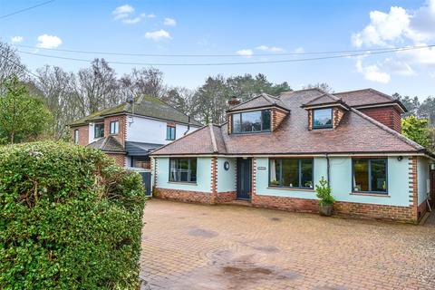 undefined, Cuthbert Road, Guildford GU12