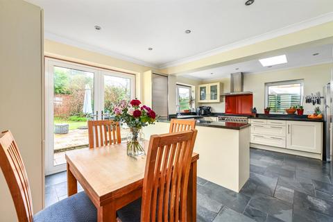 undefined, Cuthbert Road, Guildford GU12