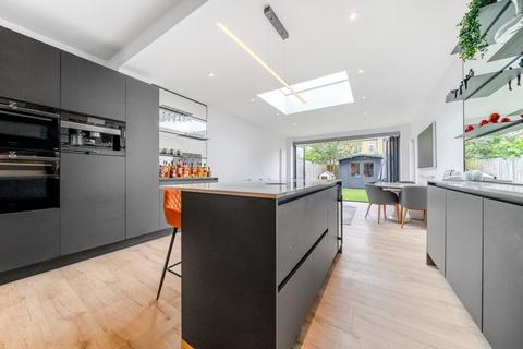 3 bedroom terraced house for sale, Vernon Avenue, Raynes Park, London, SW20